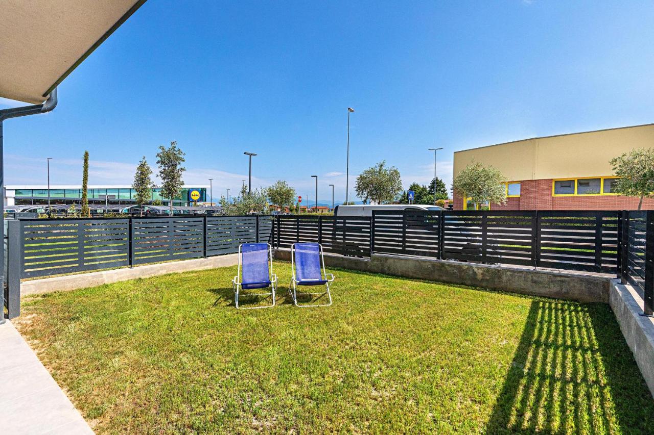 佩斯基耶拉德加达Una Terrazza Sul Lago A2 Con Piscina By Wonderful Italy公寓 外观 照片